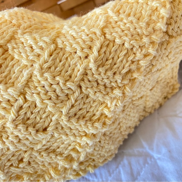 Hand Knit 100% Cotton Dish or Wash Cloth in yellow x 4 - Picture 6 of 6